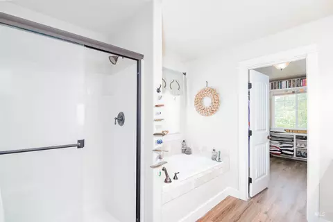 Bath - 5023 E Geranium, Boise, ID 83716 photo 2 of 4
