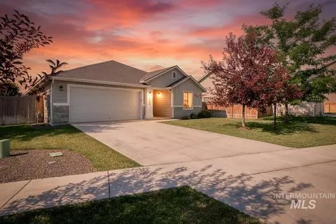 4609 E Middle Fork Way, Nampa, ID 83686