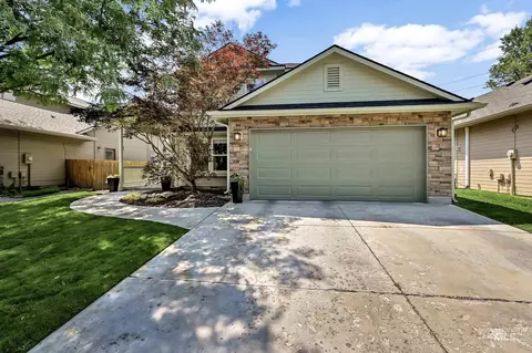 Exterior - 2057 E Walling Ct, Boise, ID 83712 photo 2 of 9