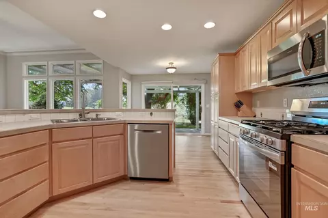 Kitchen - 2057 E Walling Ct, Boise, ID 83712 photo 2 of 3