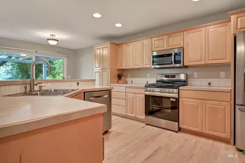 Kitchen - 2057 E Walling Ct, Boise, ID 83712 photo 1 of 3