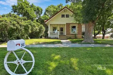 241 S 9th St, Payette, ID 83661