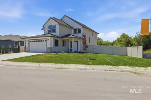 Exterior - 817 Exploration Dr, Kuna, ID 83634 photo 2 of 5