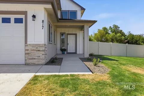 Exterior - 817 Exploration Dr, Kuna, ID 83634 photo 1 of 5