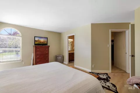 Bedroom - 3962 N 2405 E, Filer, ID 83328 photo 4 of 11