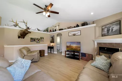 Living - 3962 N 2405 E, Filer, ID 83328 photo 2 of 2