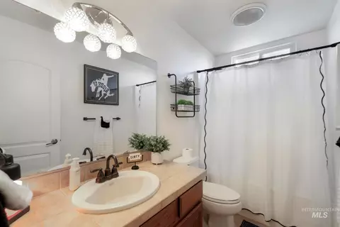 Bath - 3962 N 2405 E, Filer, ID 83328 photo 3 of 3