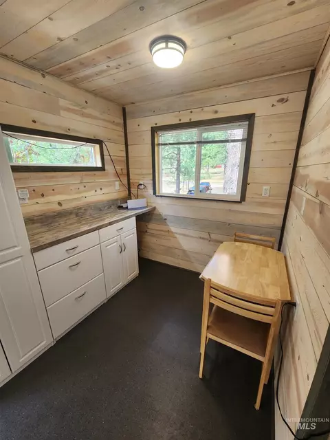 1062 N Hidden Pine Rd, Pine, ID 83647 photo 3