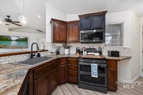 Kitchen - 23 N N 950 E, Declo, ID 83323 photo 3 of 3