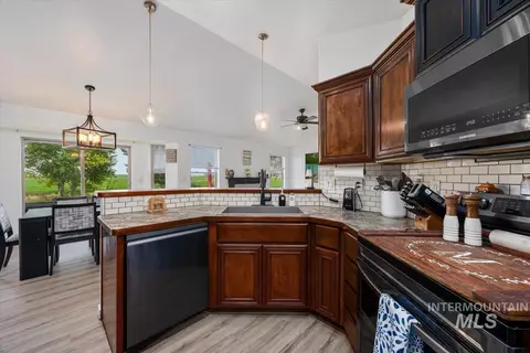 Kitchen - 23 N N 950 E, Declo, ID 83323 photo 1 of 3