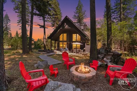 1014 Violet Way, Mccall, ID 83638