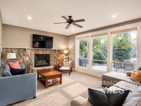 731 E Ridge Dr, Eagle, ID 83616 photo 6