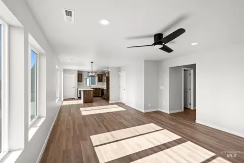 220 W 17th Ave, Jerome, ID 83338 photo 9