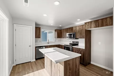 220 W 17th Ave, Jerome, ID 83338 photo 4