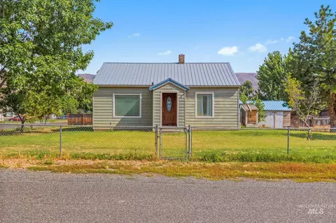 1446 Libby St, Clarkston, WA 99403