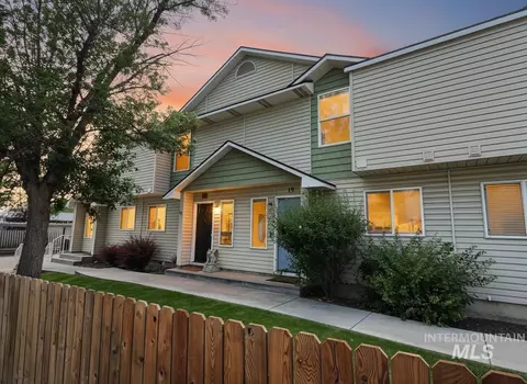 19 E King St, Meridian, ID 83642