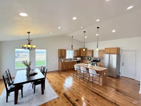 Dining - 1240 E 600 N, Rupert, ID 83350 photo 1 of 2