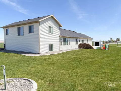 Exterior - 2085 E 900 S, Hazelton, ID 83335 photo 2 of 9