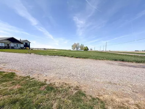 Exterior - 2085 E 900 S, Hazelton, ID 83335 photo 8 of 9