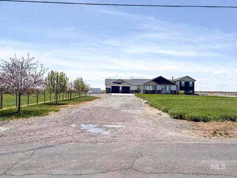 Exterior - 2085 E 900 S, Hazelton, ID 83335 photo 6 of 9