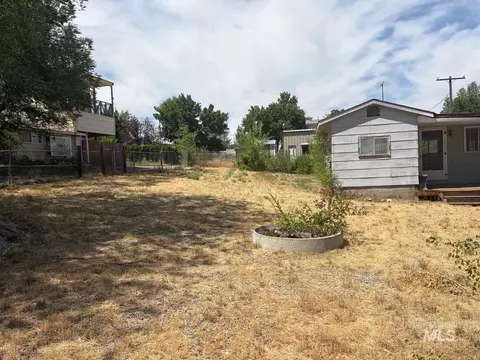 117 Mcculloch Dr, West Magic, ID 83352