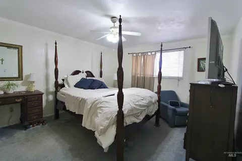 Bedroom - 698 N Eagle Hills Way, Eagle, ID 83616 photo 1 of 4