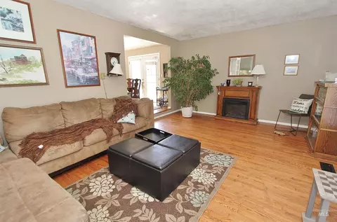 Living - 698 N Eagle Hills Way, Eagle, ID 83616 photo 2 of 4