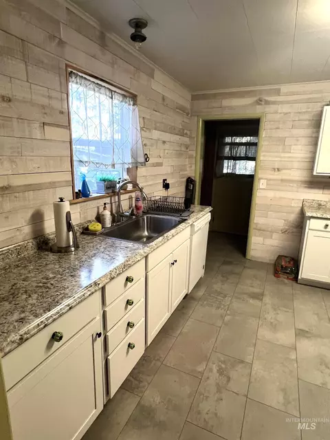 96 Rocky Point Upper Rd, Plummer, ID 83851 photo 9