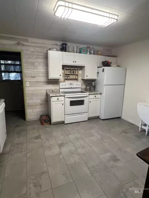 96 Rocky Point Upper Rd, Plummer, ID 83851 photo 11