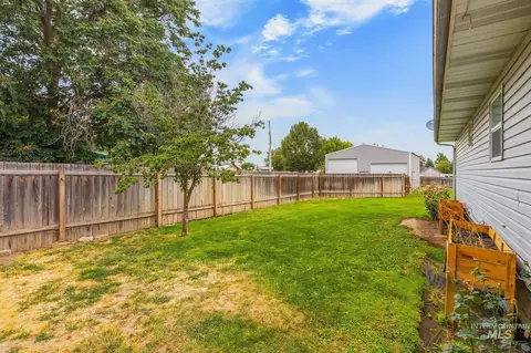 Exterior - 2119 Ripon Ave, Lewiston, ID 83501 photo 5 of 16