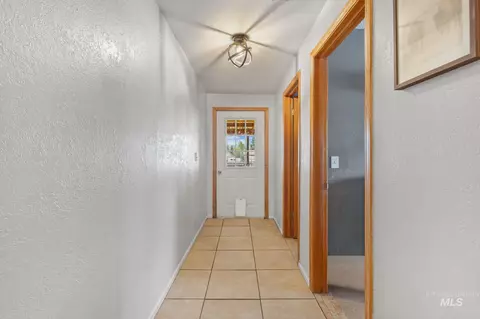 Entry Way - 2119 Ripon Ave, Lewiston, ID 83501 photo 7 of 7