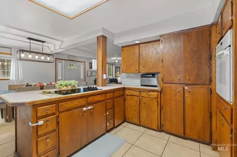 Kitchen - 2119 Ripon Ave, Lewiston, ID 83501 photo 5 of 6