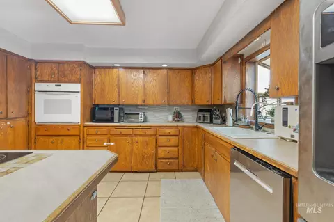 Kitchen - 2119 Ripon Ave, Lewiston, ID 83501 photo 1 of 6