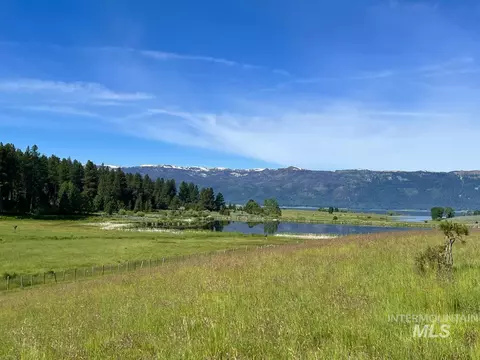 1765 Pine Lakes Ranch Dr, Cascade, ID 83611 photo 2