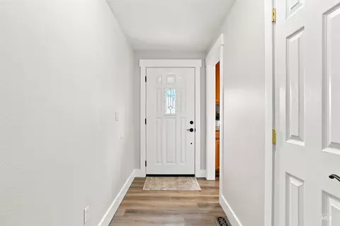 Entry Way - 420 E Amanita, Eagle, ID 83616 photo 1 of 2