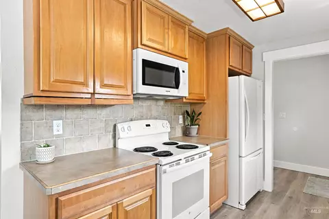 Kitchen - 420 E Amanita, Eagle, ID 83616 photo 4 of 4