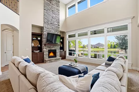 Living - 6103 W Founders Dr, Eagle, ID 83616 photo 1 of 2