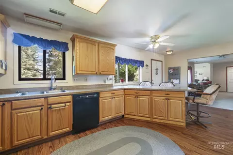 Kitchen - 35 Sun Mdws E, Jerome, ID 83338 photo 5 of 5
