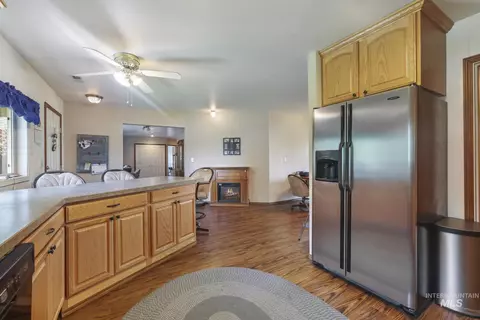 Kitchen - 35 Sun Mdws E, Jerome, ID 83338 photo 4 of 5
