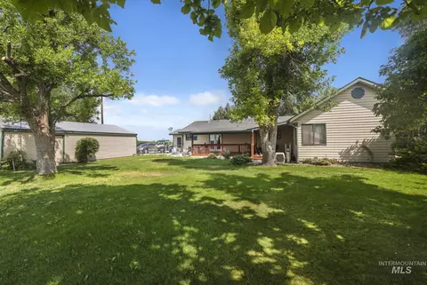 Exterior - 35 Sun Mdws E, Jerome, ID 83338 photo 8 of 20