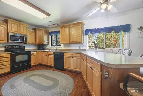 Kitchen - 35 Sun Mdws E, Jerome, ID 83338 photo 2 of 5