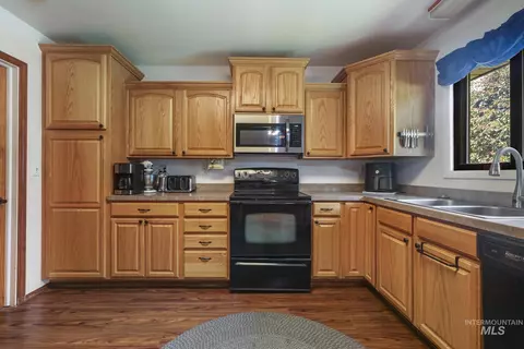 Kitchen - 35 Sun Mdws E, Jerome, ID 83338 photo 1 of 5