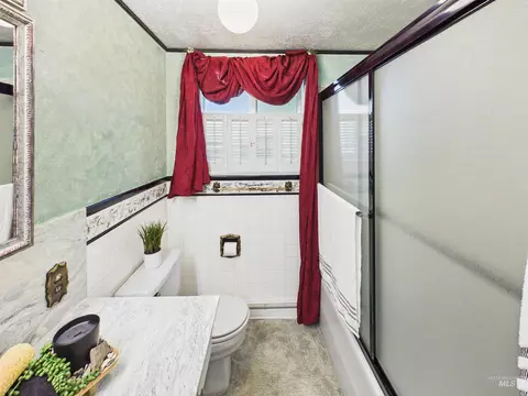 Bath - 334 S 4th St, Rupert, ID 83350 photo 2 of 3
