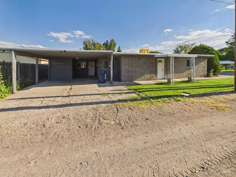 Exterior - 334 S 4th St, Rupert, ID 83350 photo 4 of 7