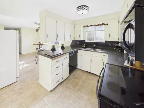 Kitchen - 334 S 4th St, Rupert, ID 83350 photo 3 of 3