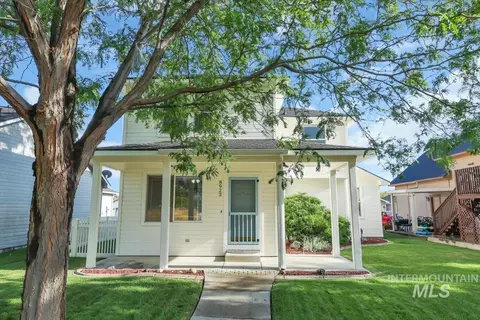 8923 W Banjo Dr, Boise, ID 83709