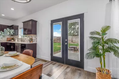 Entry Way - 5203 Wallace Way, Caldwell, ID 83607 photo 1 of 2