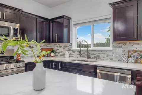 Kitchen - 5203 Wallace Way, Caldwell, ID 83607 photo 2 of 6
