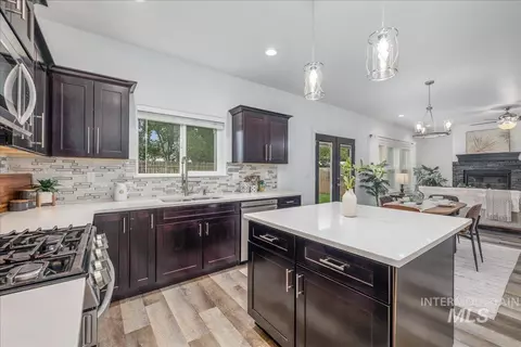 Kitchen - 5203 Wallace Way, Caldwell, ID 83607 photo 6 of 6