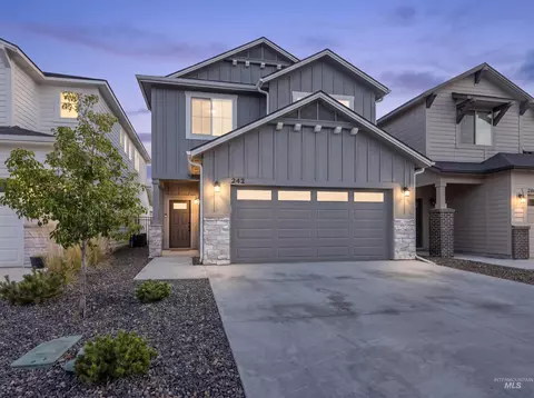 242 W Hyndman Dr, Meridian, ID 83642